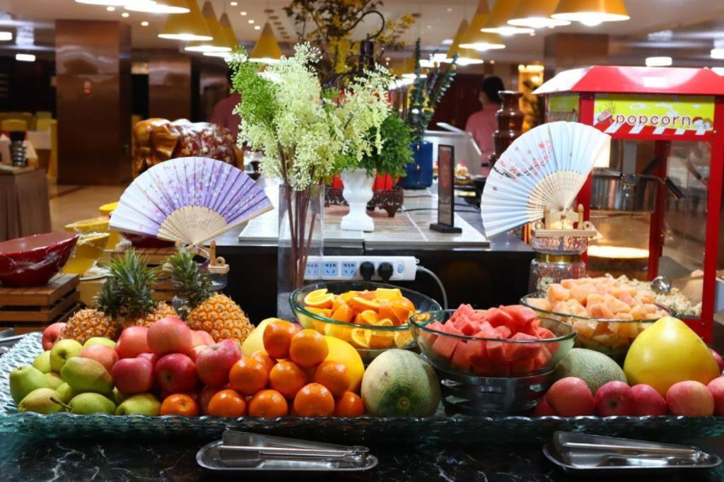 West International Trade Grand Hotel Beijing Eksteriør bilde