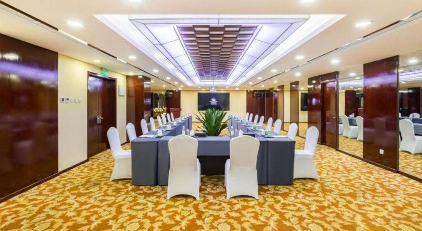 West International Trade Grand Hotel Beijing Eksteriør bilde